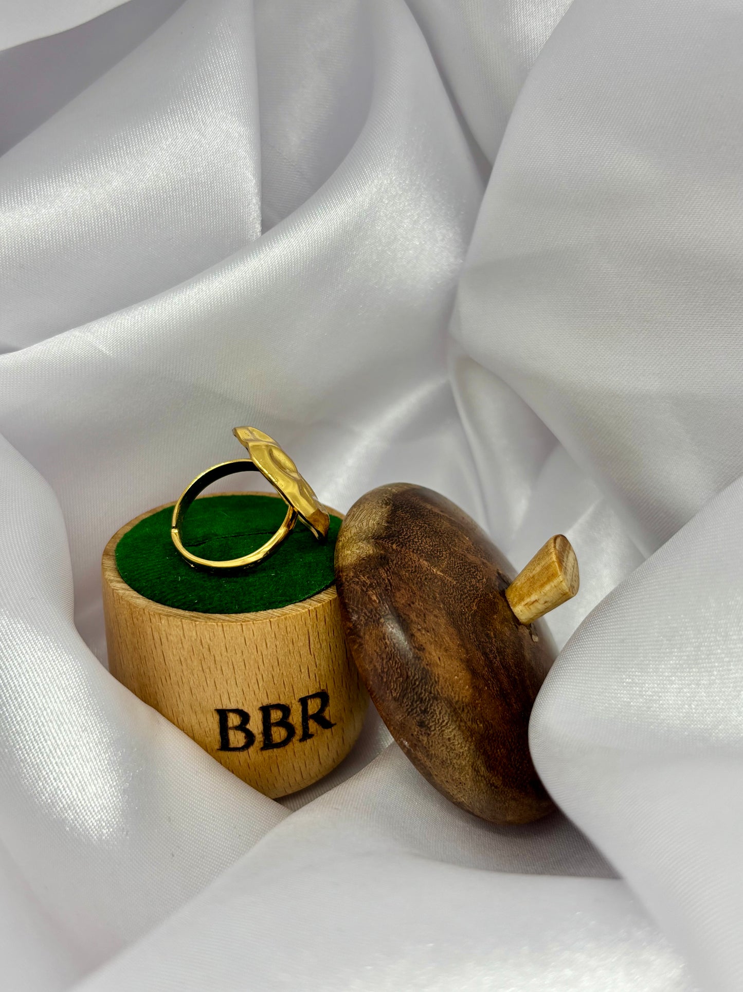 Bella Gold Vintage Ring