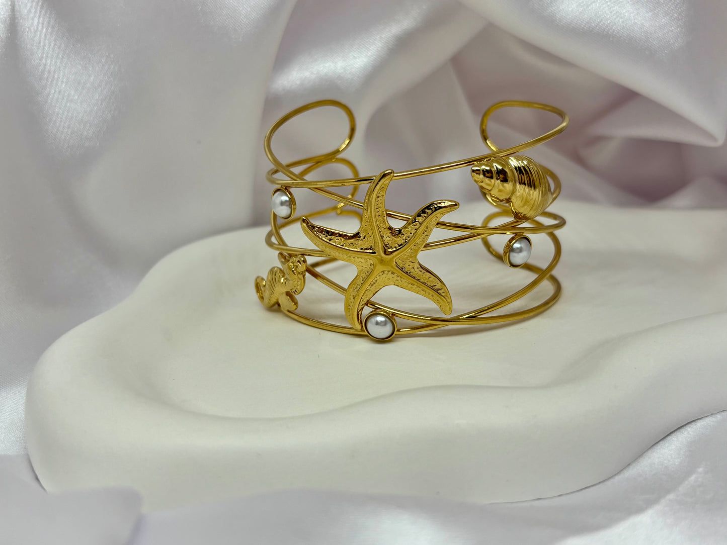 Ocean Treasure Golden Handcuff