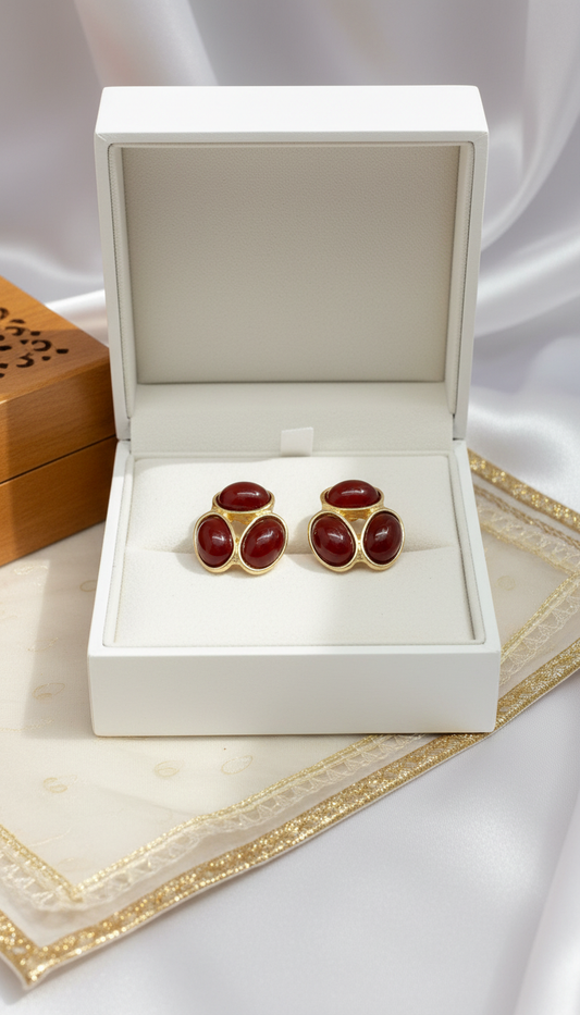 Amber glow vintage stud