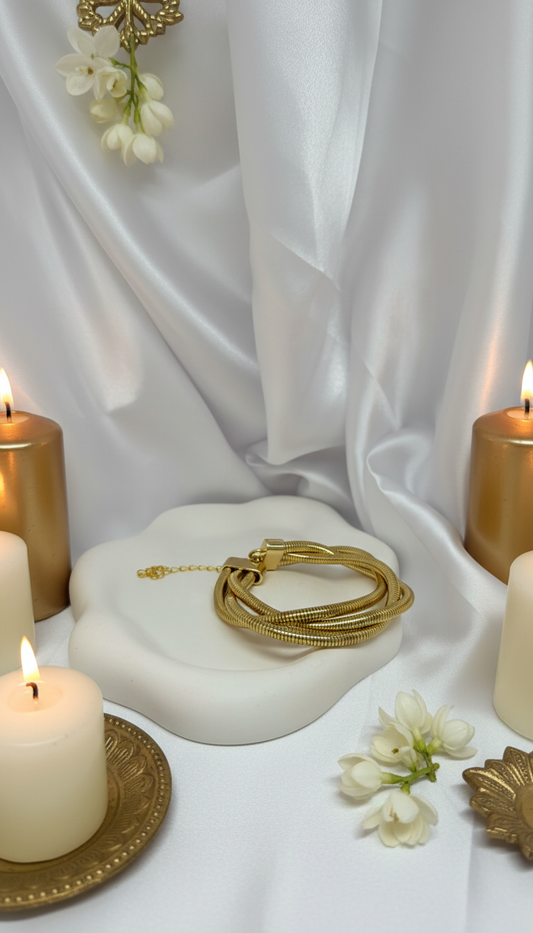 Retro Roaring Tide Gold Handcuff