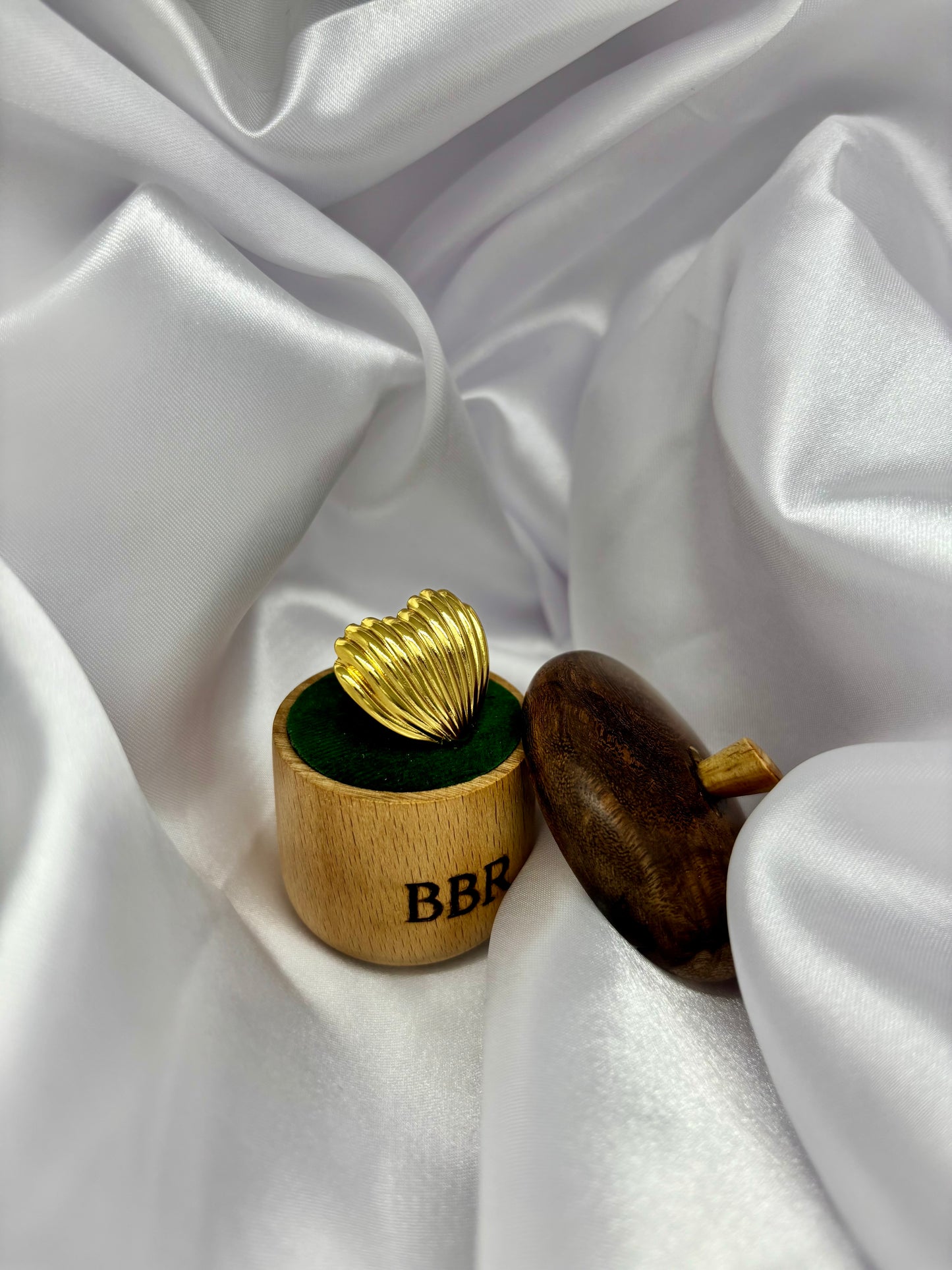 Bella Gold Shell Ring