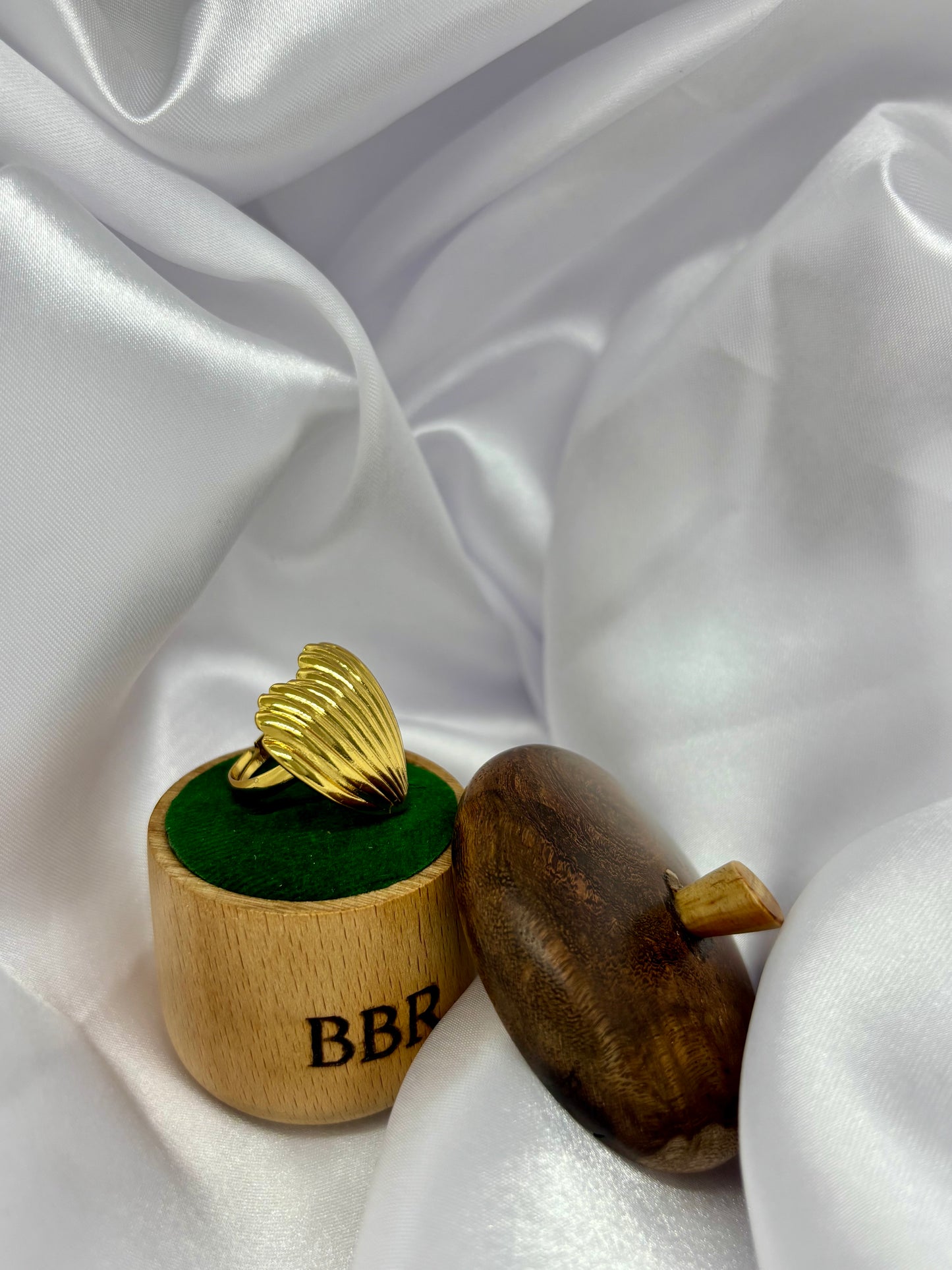 Bella Gold Shell Ring